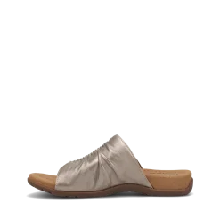 Taos Footwear Soft Support Sandals*Gift 2 Champagne